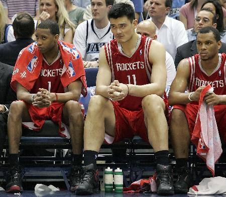 名宿：阿克利乌什须谨慎选下家，枪手巴黎多特都可能签他（名宿劝阿克利乌什慎选新东家：阿森纳、巴黎与多特皆可能出手）