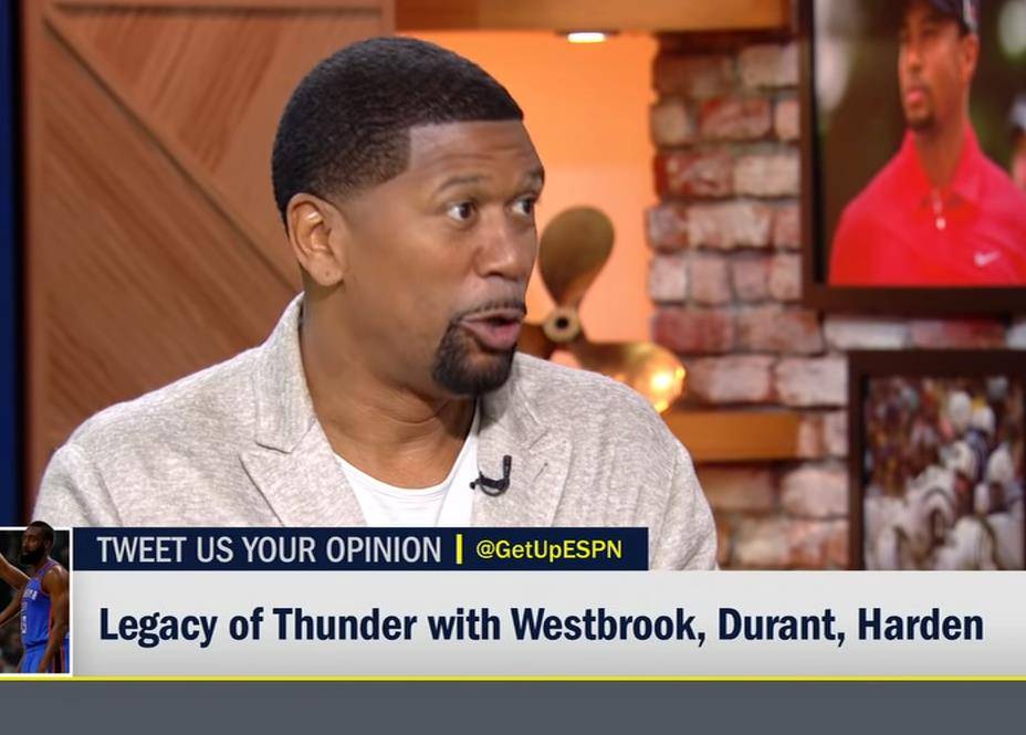 每体：莱万愿意接受降薪+替补，2026年初将和巴萨再谈（每体：莱万可接受降薪与替补身份，2026年初计划再与巴萨会面）