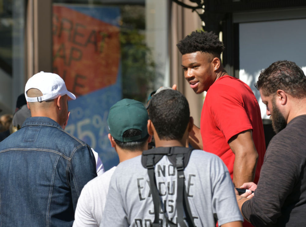 努诺-门德斯：我现在感觉状态不错，下场欧冠会全力争取胜利（努诺-门德斯：状态正佳，欧冠下一战全力争胜）