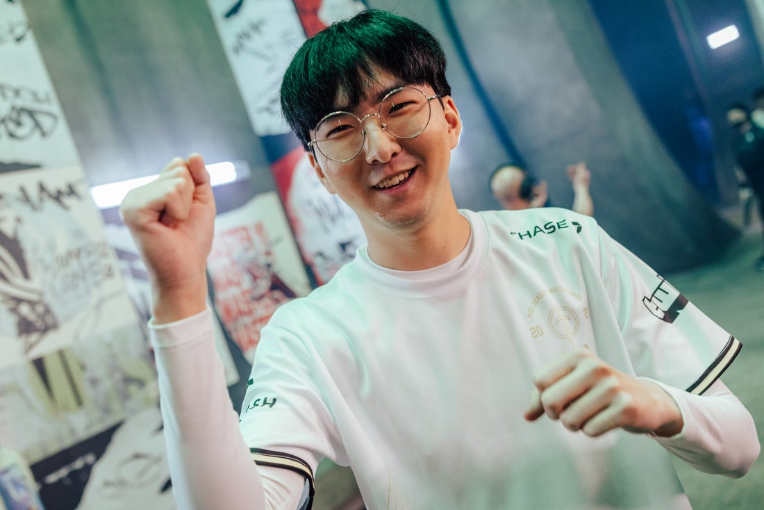 大腿屈肌拉 大腿屈肌拉